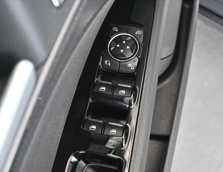 Ford Mondeo 23