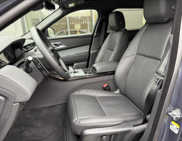 Land Rover Range Rover Velar 12