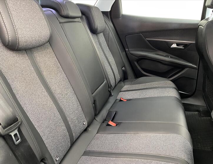 Peugeot 3008 7