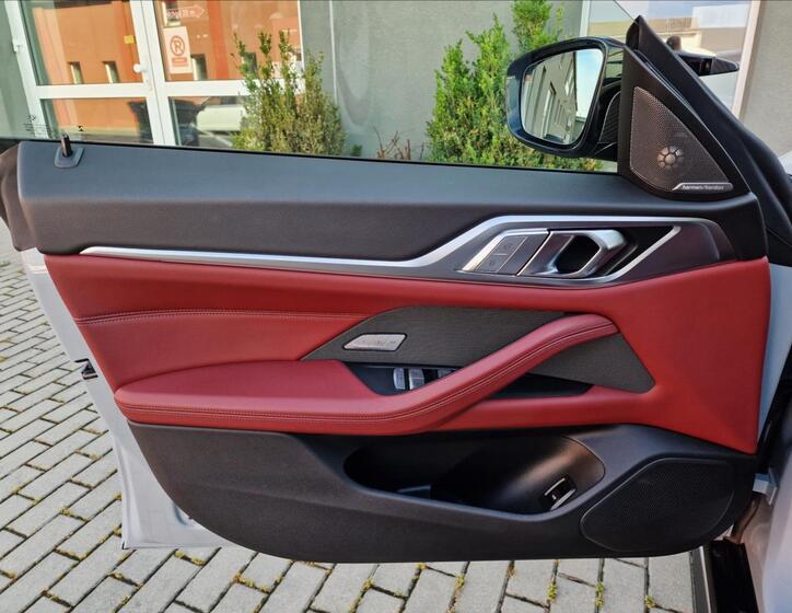 BMW i4 39