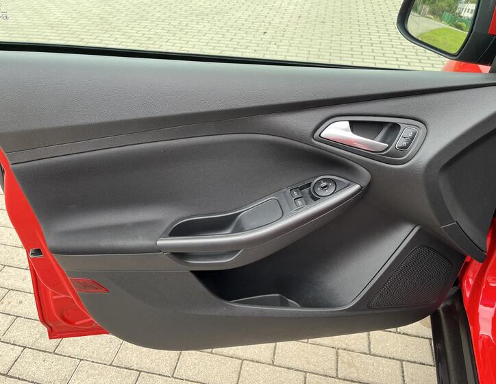 Ford Focus 10