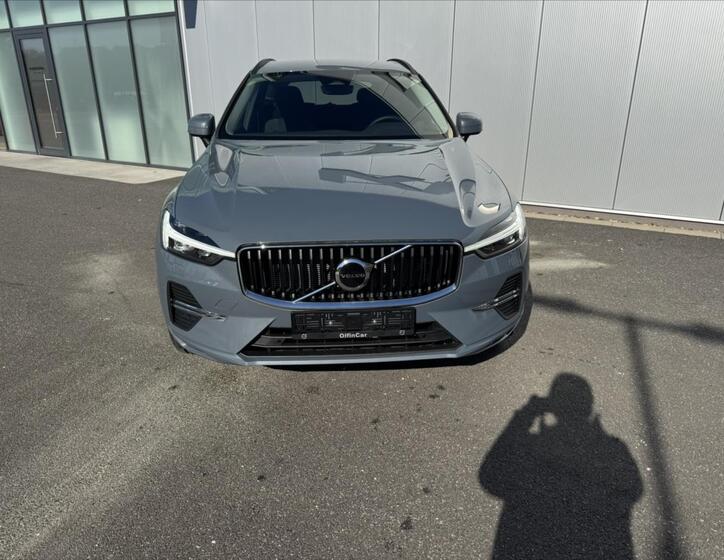 Volvo XC60 8