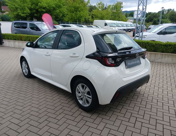Toyota Yaris 4