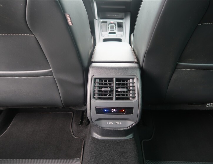 Cupra Formentor 22