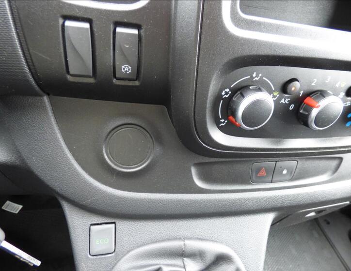 Renault Trafic 17