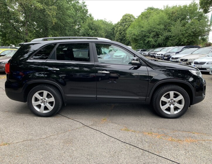 KIA Sorento 4