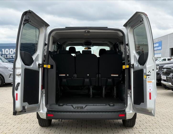 Ford Transit Custom 11