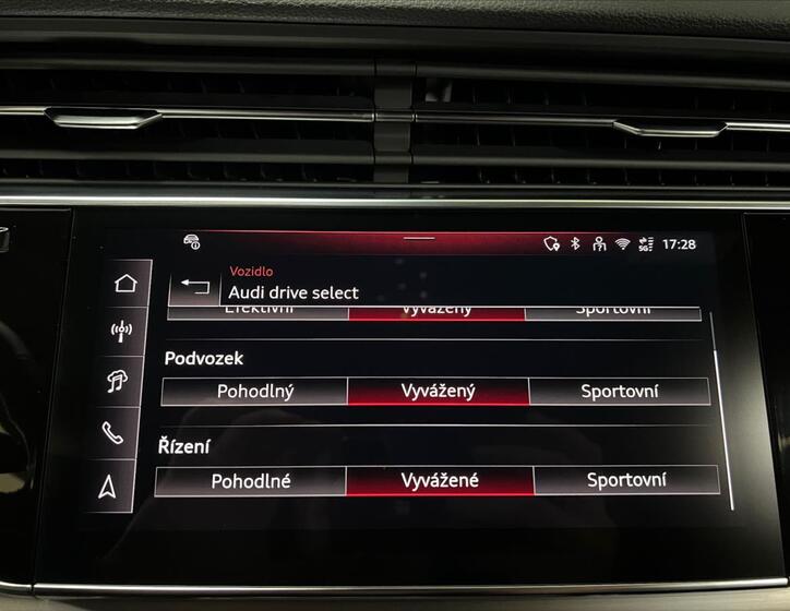 Audi Q8 21