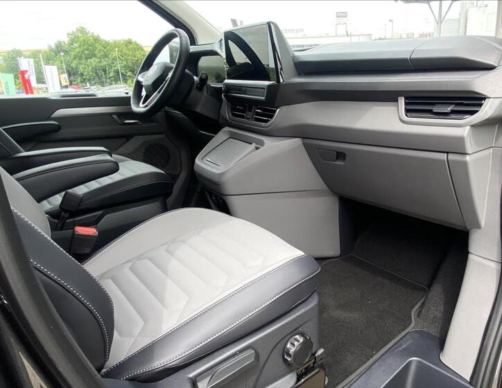 Volkswagen Caravelle 11