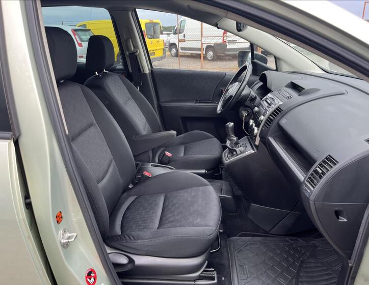 Mazda 5 11