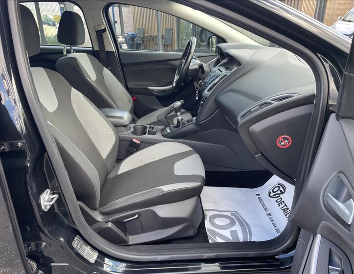 Ford Focus 21