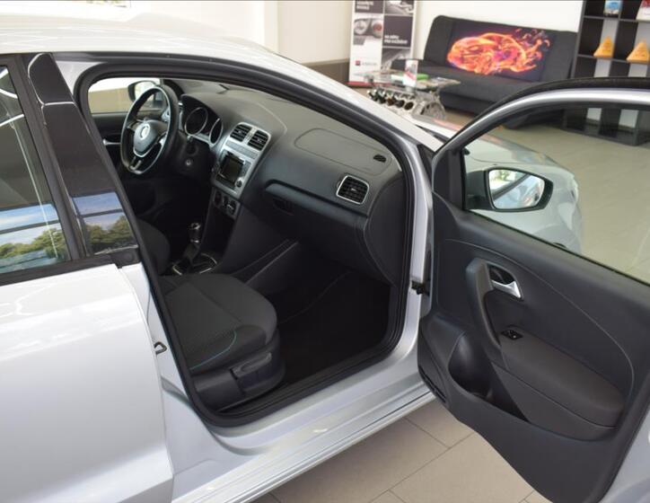Volkswagen Polo 9