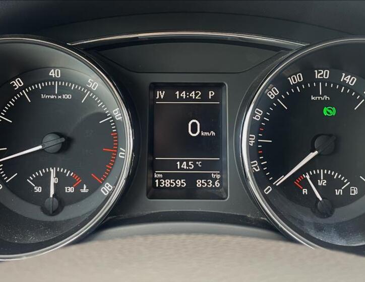 Škoda Superb 14