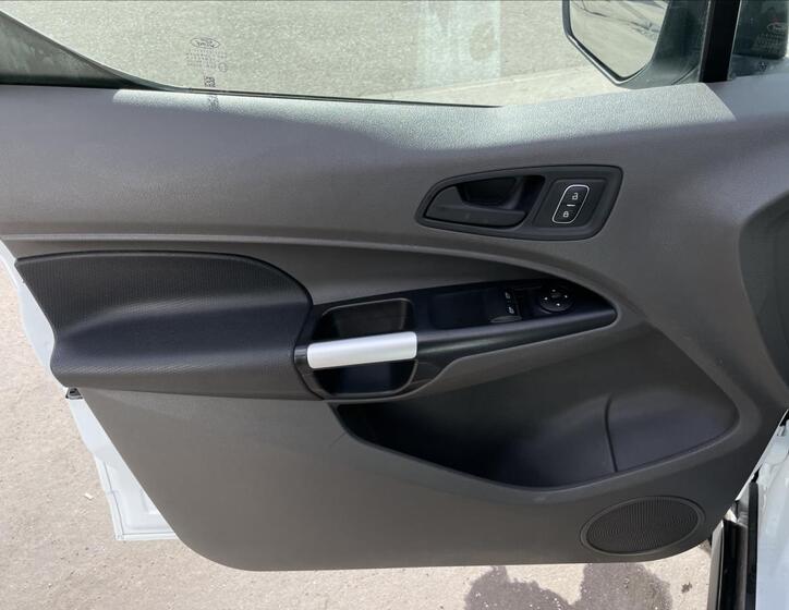 Ford Transit Connect 13
