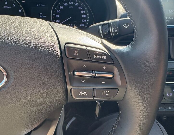 Hyundai i30 24
