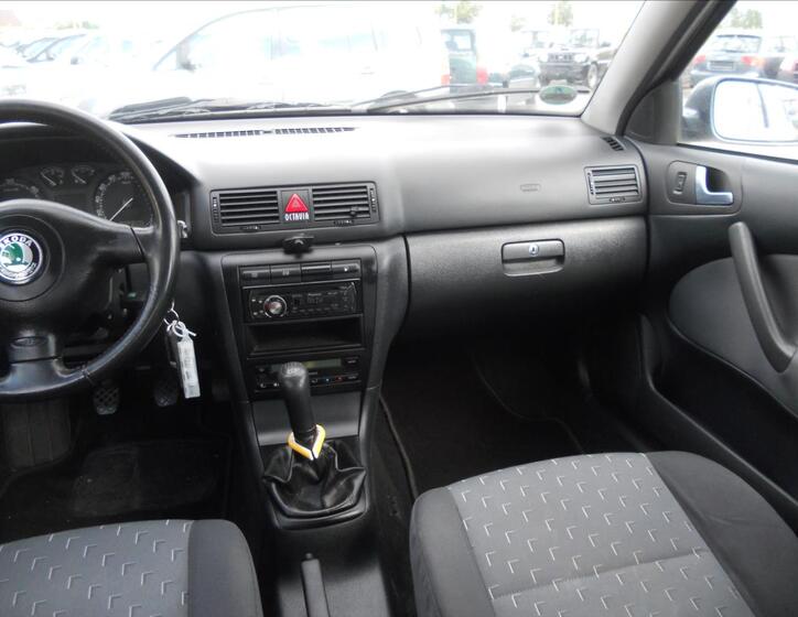 Škoda Octavia 14