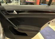 Volkswagen Golf 26