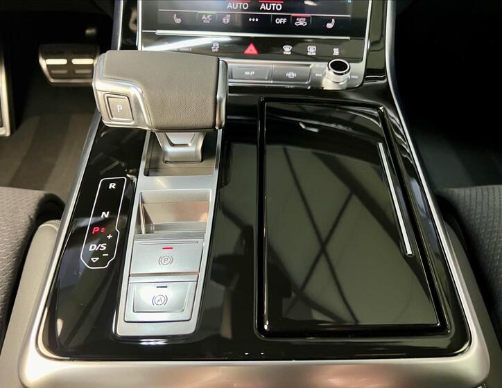 Audi Q7 24