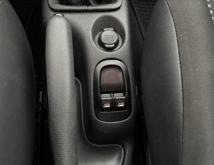 Peugeot 206 16