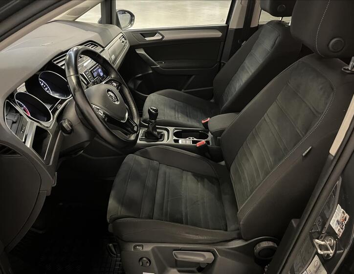 Volkswagen Touran 19