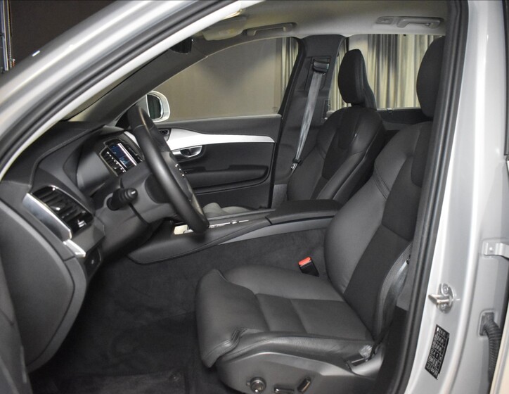 Volvo XC90 8