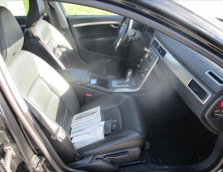 Volvo XC70 14