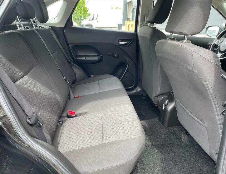 Suzuki Baleno 8