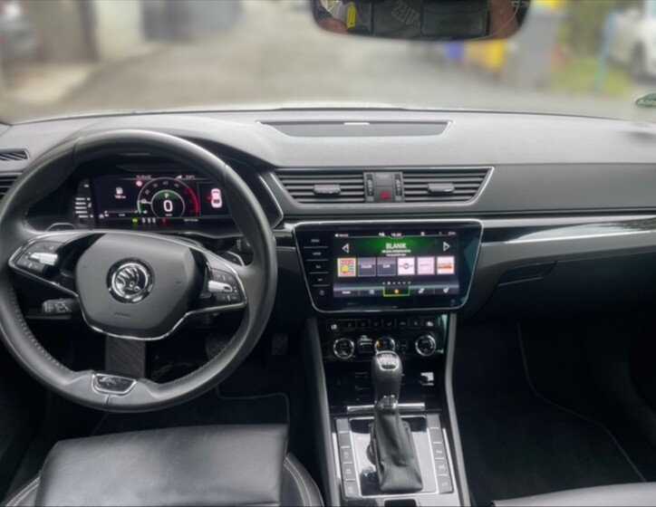 Škoda Superb 9
