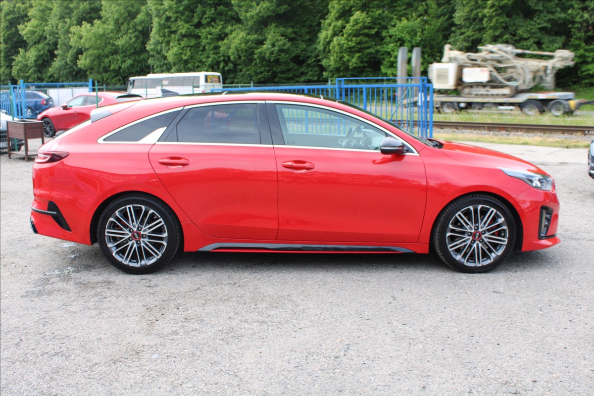 KIA ProCeed