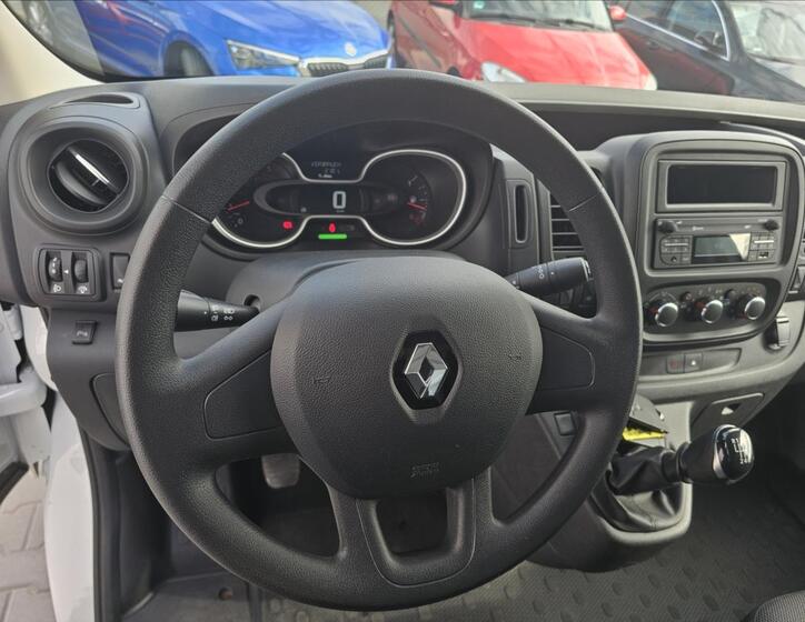 Renault Trafic 12