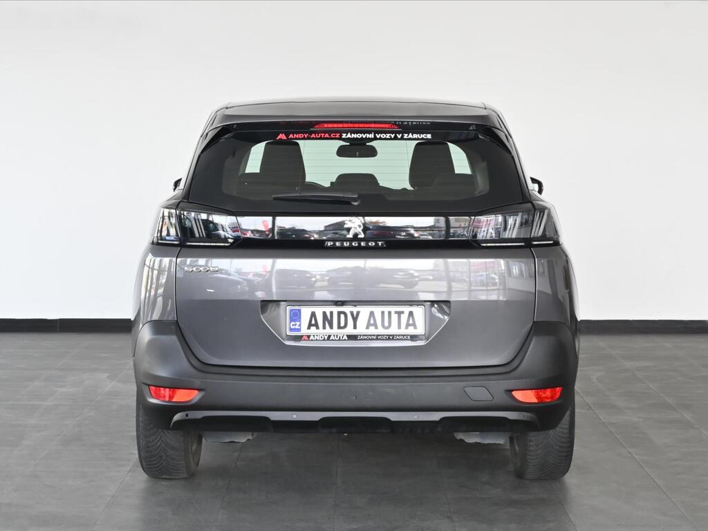 Peugeot 5008 4