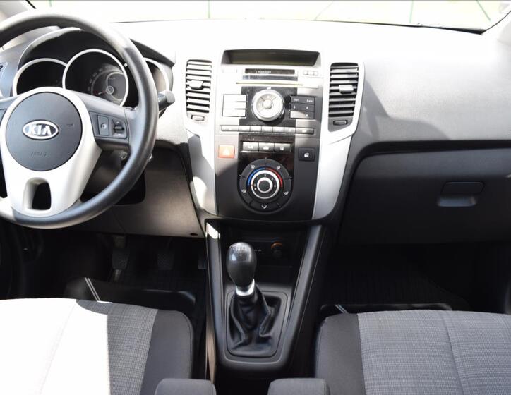 KIA Venga 26
