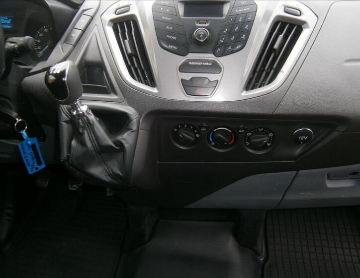 Ford Transit Custom 11
