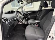 Toyota Verso 8