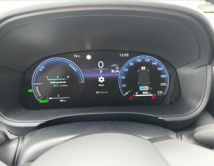 Toyota Yaris Cross 10