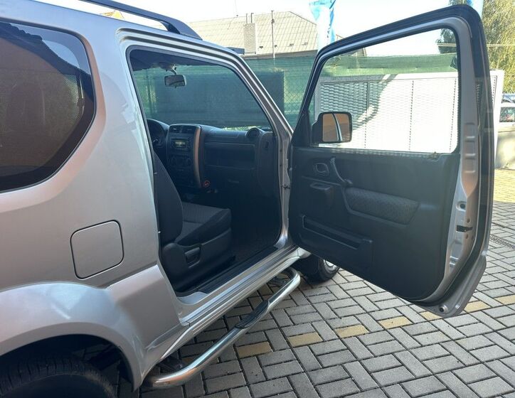 Suzuki Jimny 19