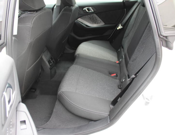 BMW Řada 2 6