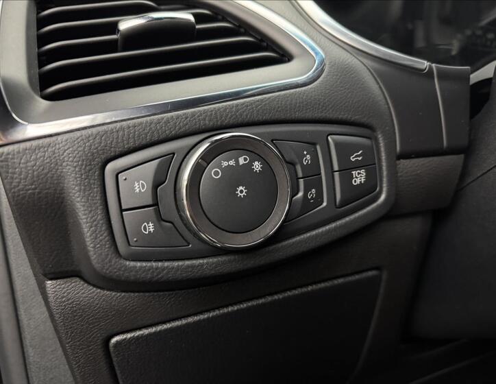 Ford Edge 8