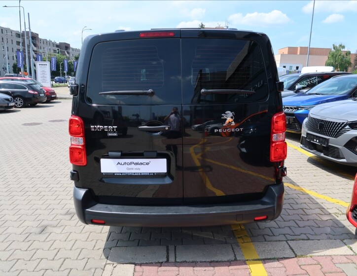 Peugeot Expert 5