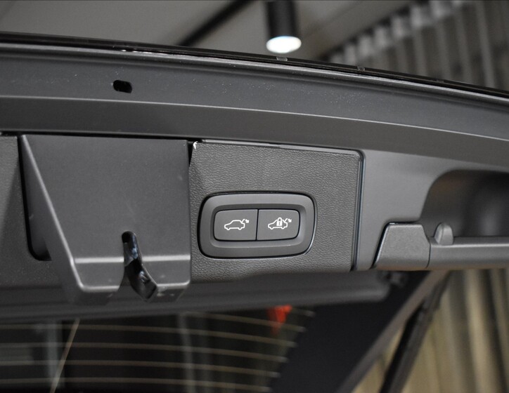 Volvo XC60 25