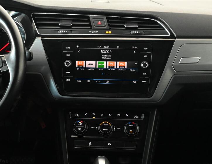 Volkswagen Touran 13