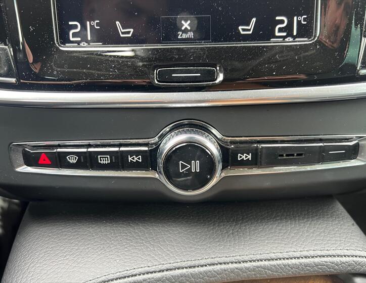 Volvo S90 26