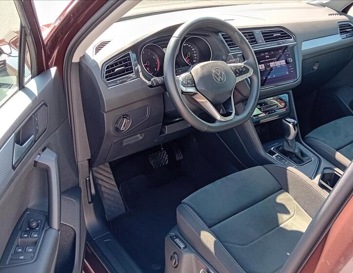 Volkswagen Tiguan 5