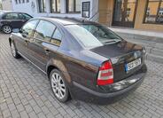 Škoda Superb 9
