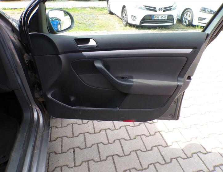 Volkswagen Golf 29
