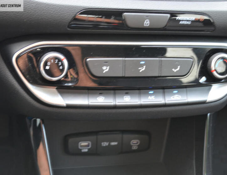 Hyundai i30 23