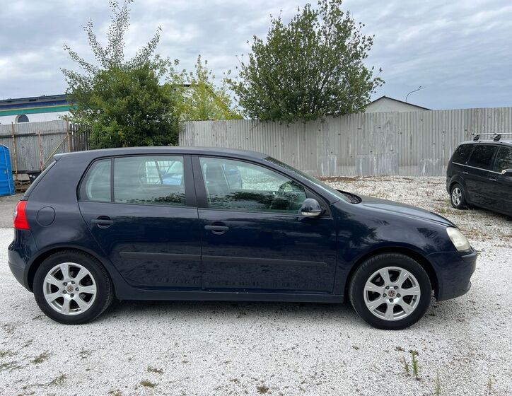 Volkswagen Golf 9