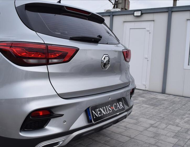 MG ZS 12