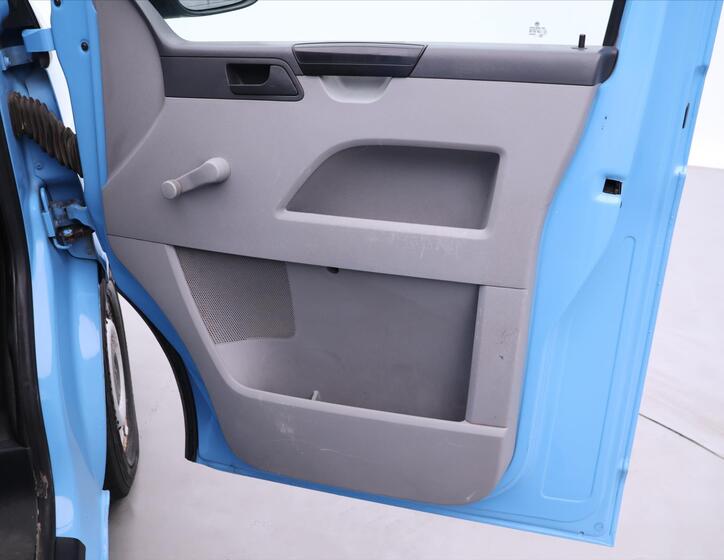 Volkswagen Transporter 13