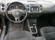 Volkswagen Tiguan 9